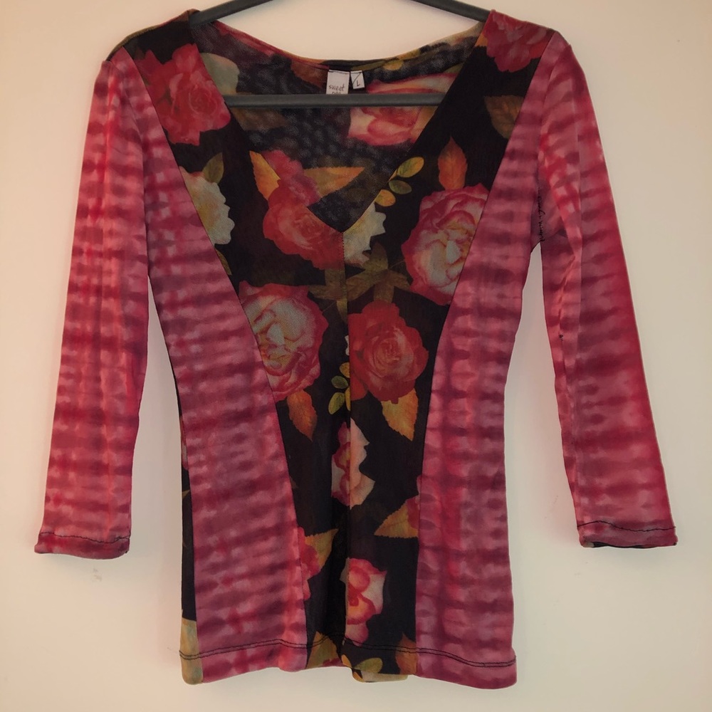 y2k sweet pea sheer graphic top!